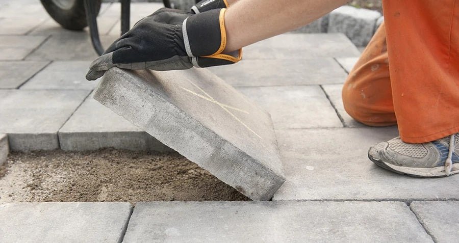 4 saker att tänka på när du ska anlita en stensättare - Stenbolaget