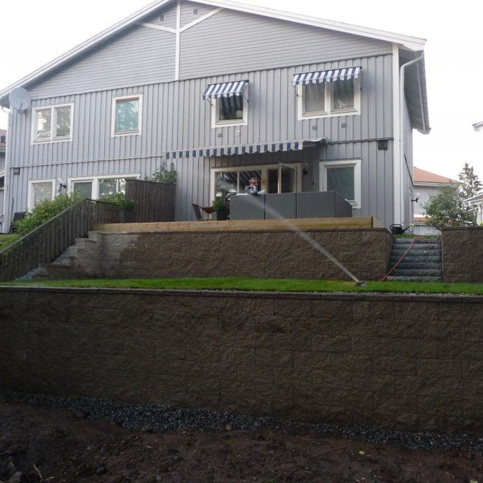 Från oanvänd skogsslänt till terrasserad dröm! - Stenbolaget