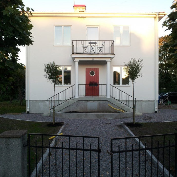 Funkishusets framsida - Stenbolaget