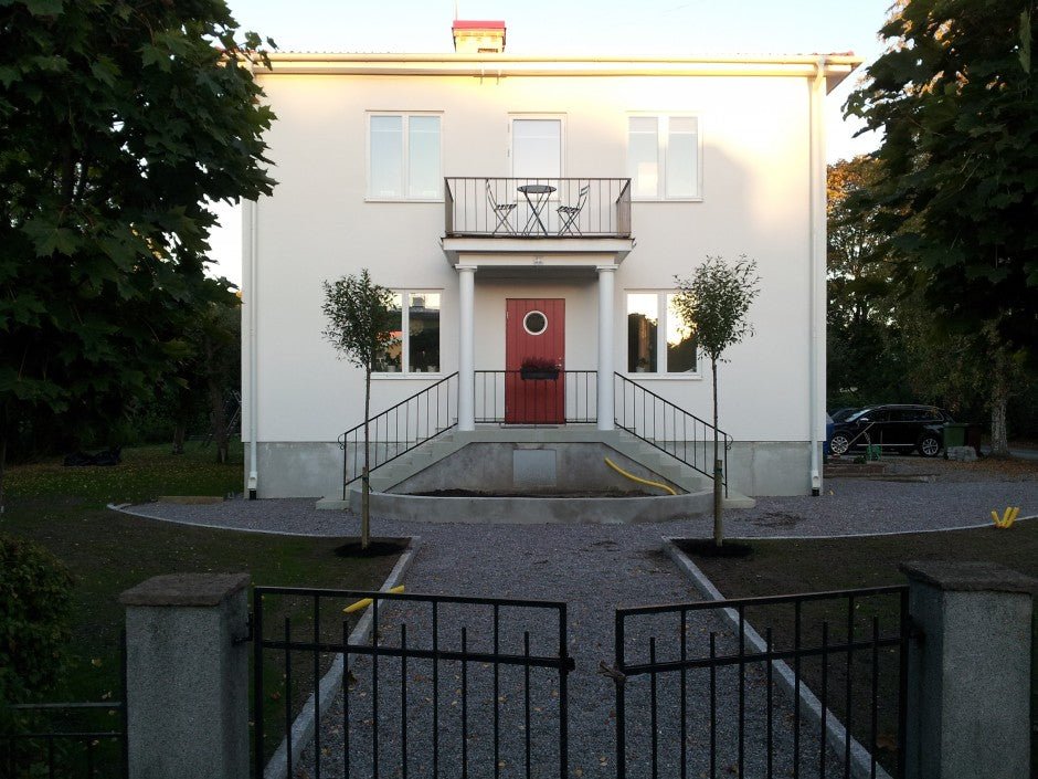 Funkishusets framsida - Stenbolaget