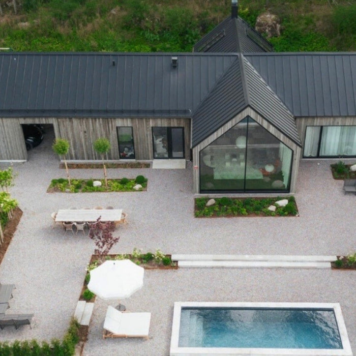 grus och betong utanför hus