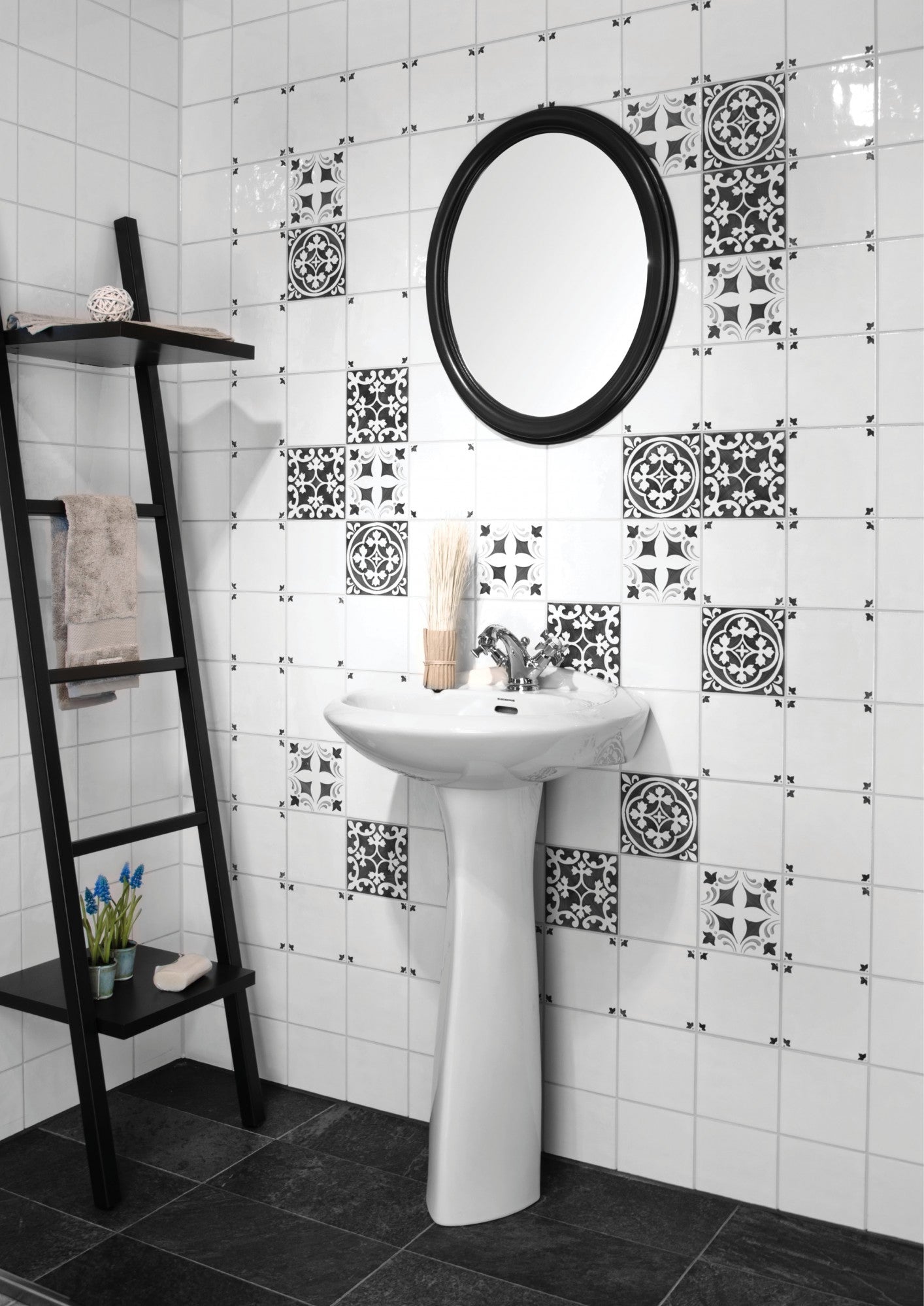 Kakeldekoration med dekorplattor - Stenbolaget