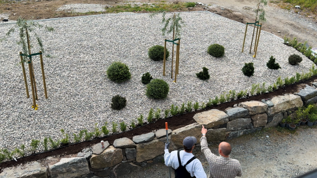 Så skapade Jonas & Gabriel ett lyckat trädgårdsprojekt - Stenbolaget