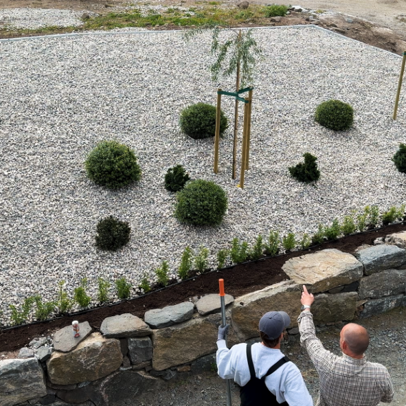 Så skapade Jonas & Gabriel ett lyckat trädgårdsprojekt - Stenbolaget