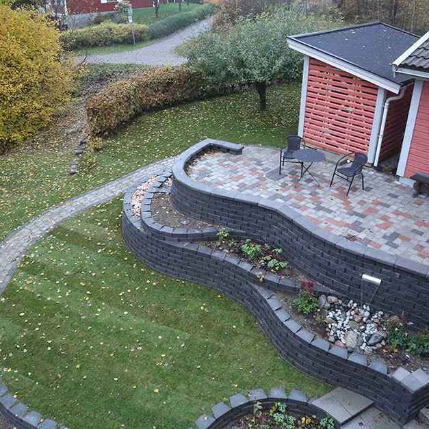 Levande stödmur i flera nivåer - Stenbolaget