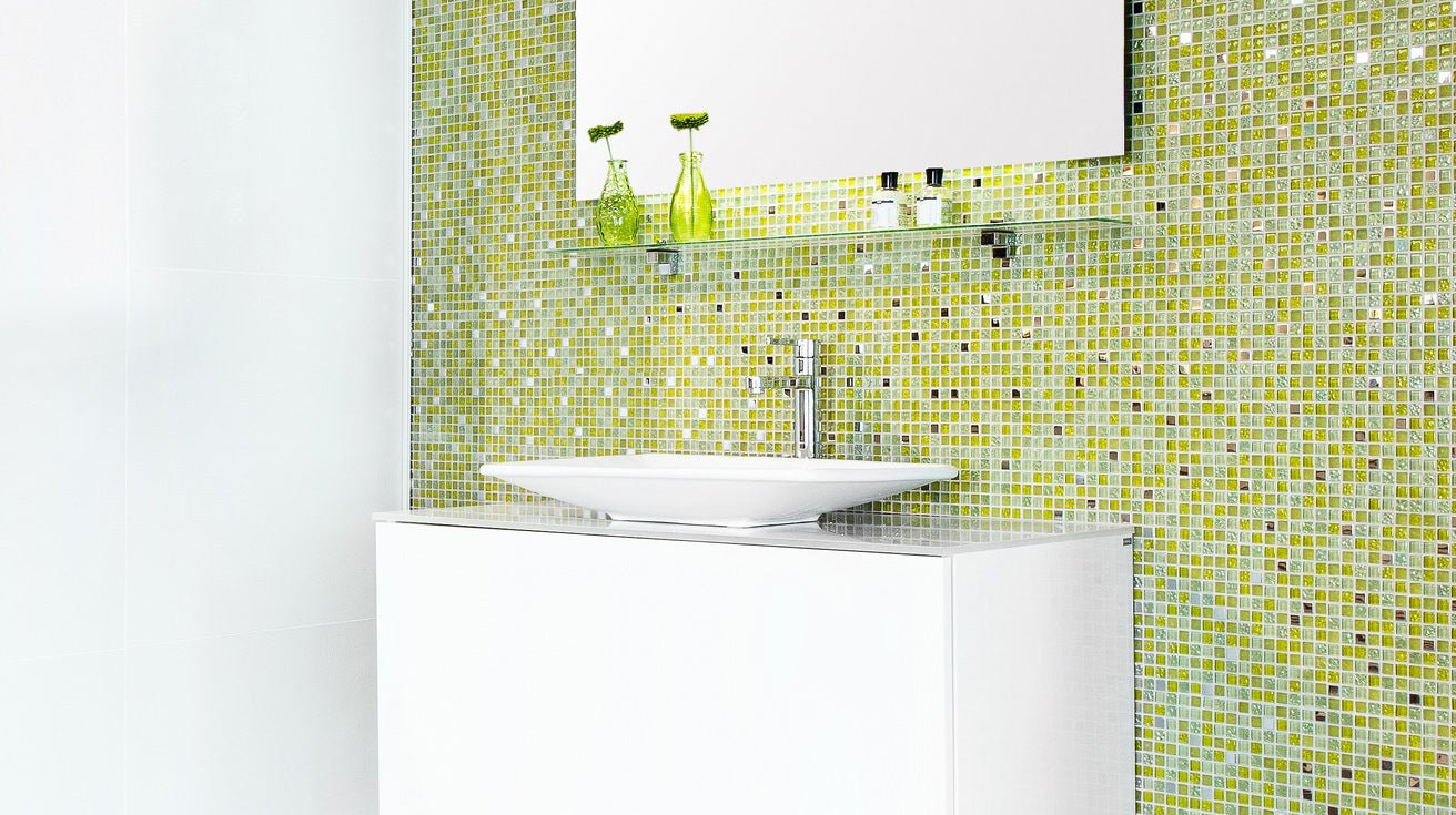 Mosaik i badrum, lekfullt och inbjudande - Stenbolaget