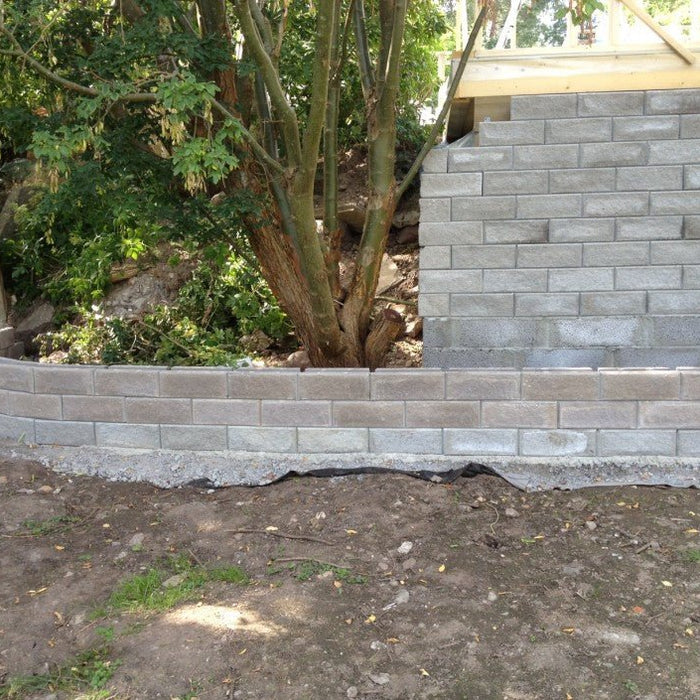 Stödmurar till vår nya gäststuga - Stenbolaget