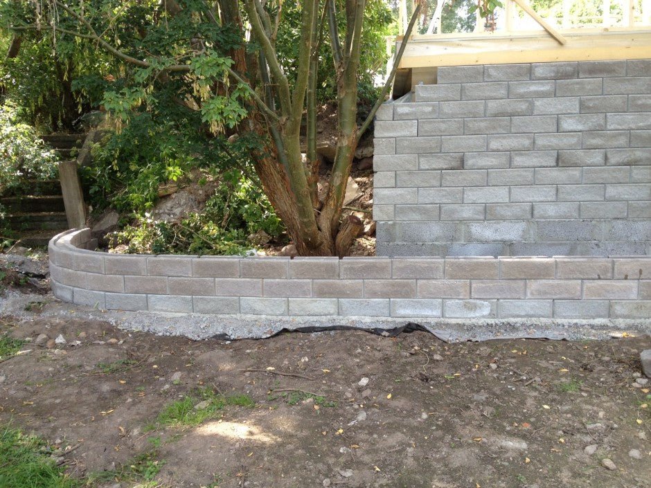 Stödmurar till vår nya gäststuga - Stenbolaget