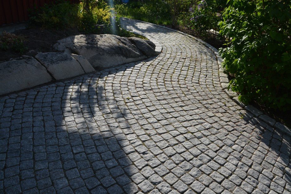 Torpet får ny parkering, gång och uteplats - Stenbolaget