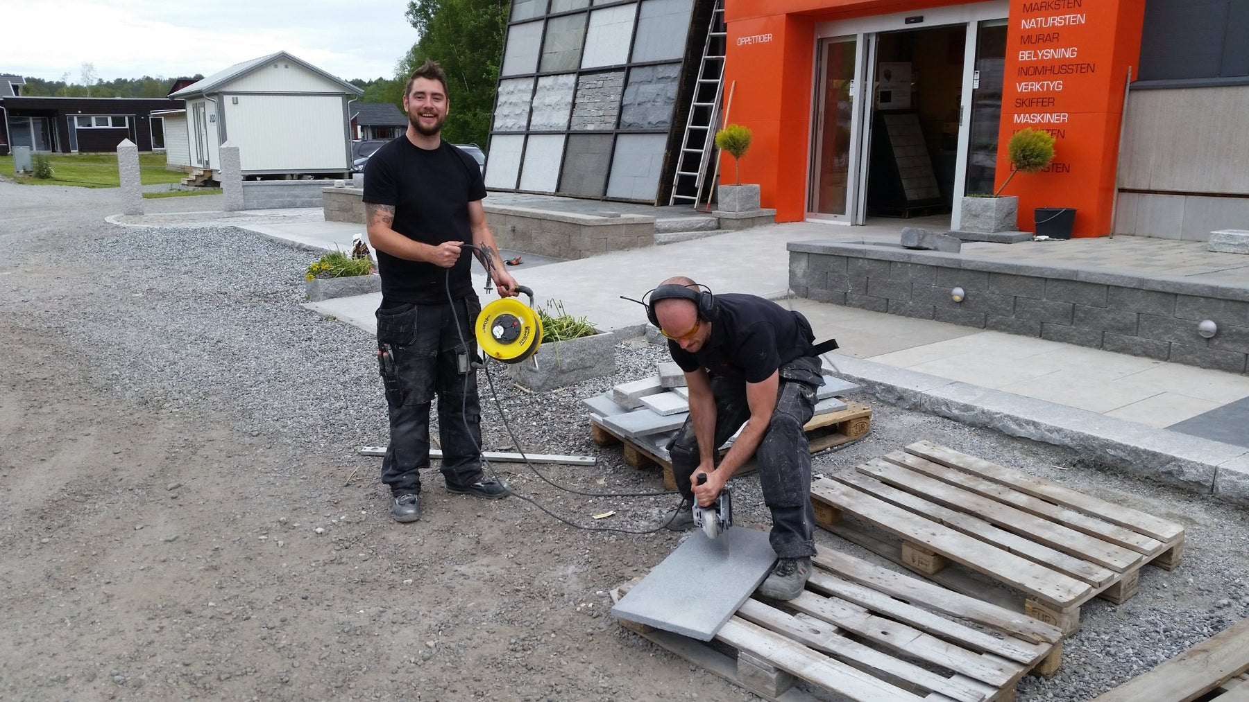 Trappbeklädnad till undsättning - Stenbolaget