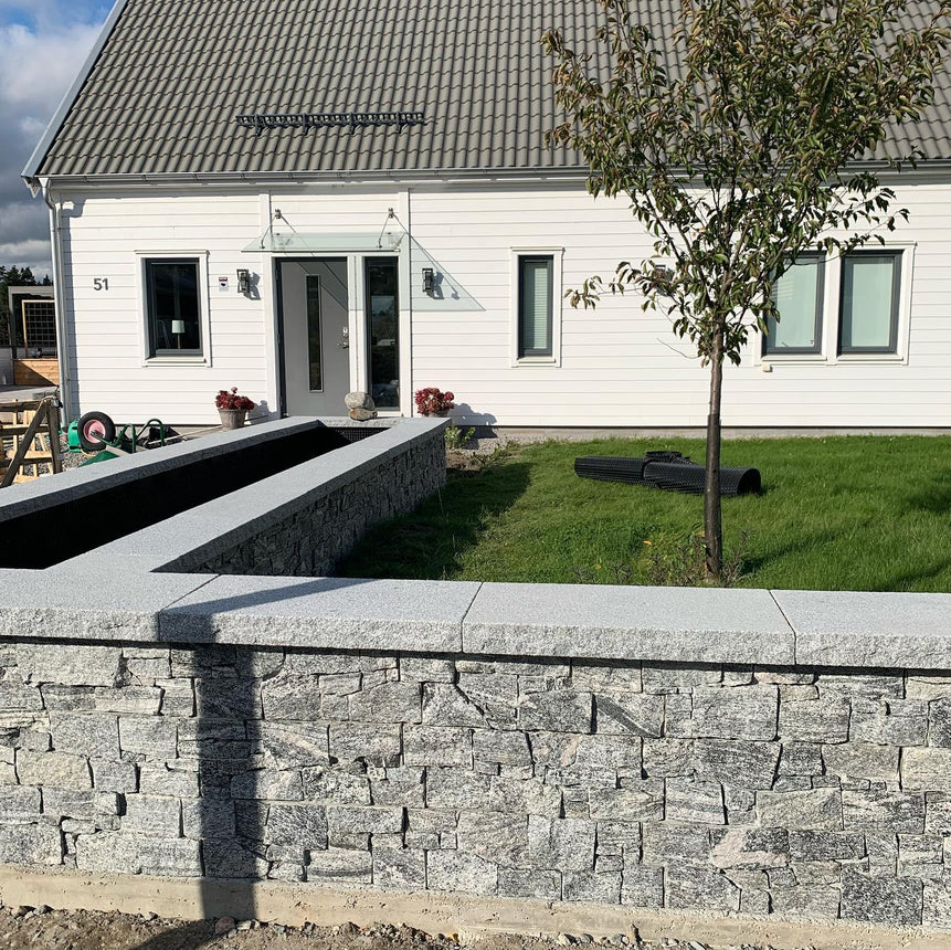 Beklädnadssten Granit Rustik Grå - Stenbolaget
