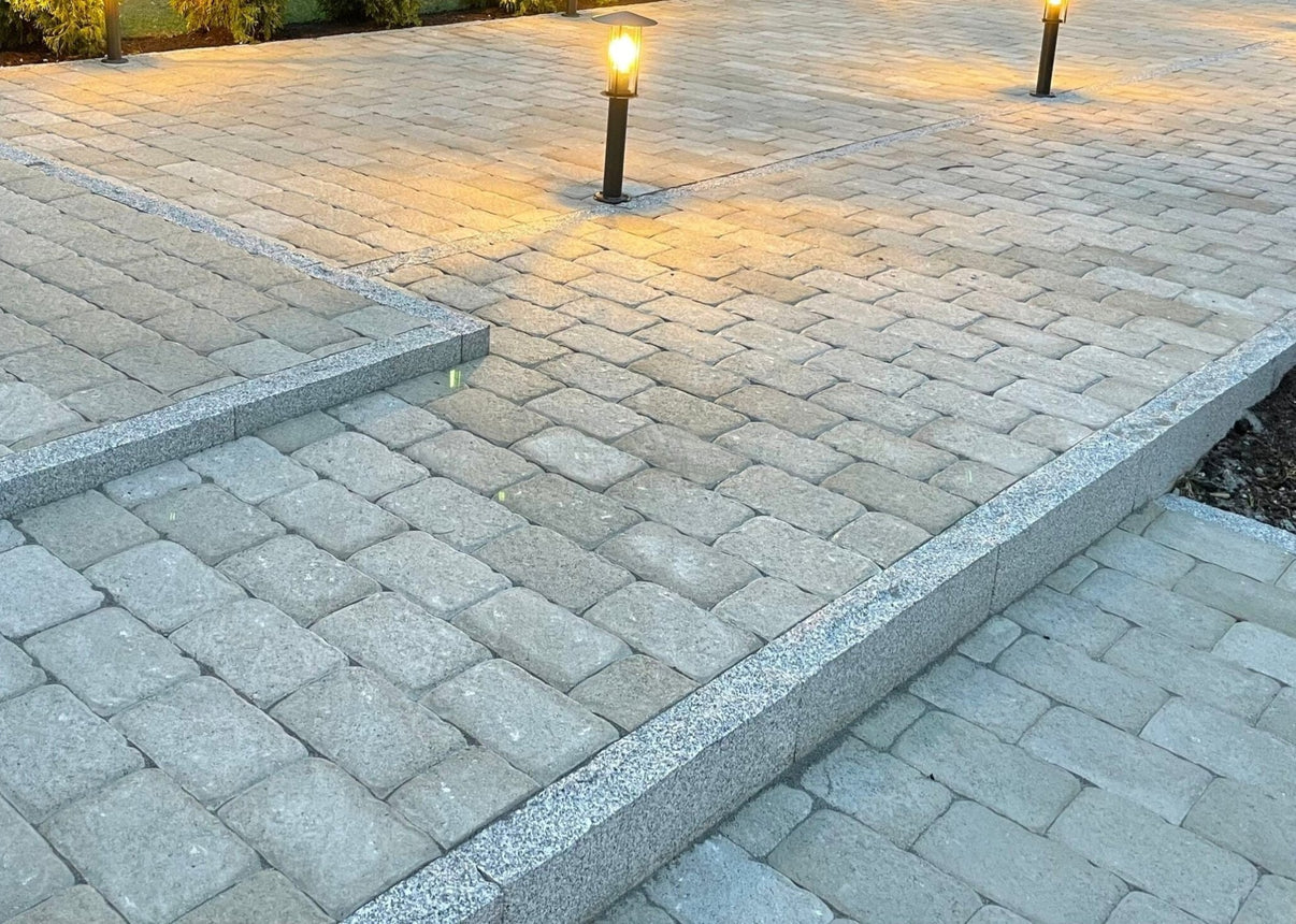 Granitkantsten Bergama RVB6 Combi Grå Rak 700 - 1100 - Stenbolaget