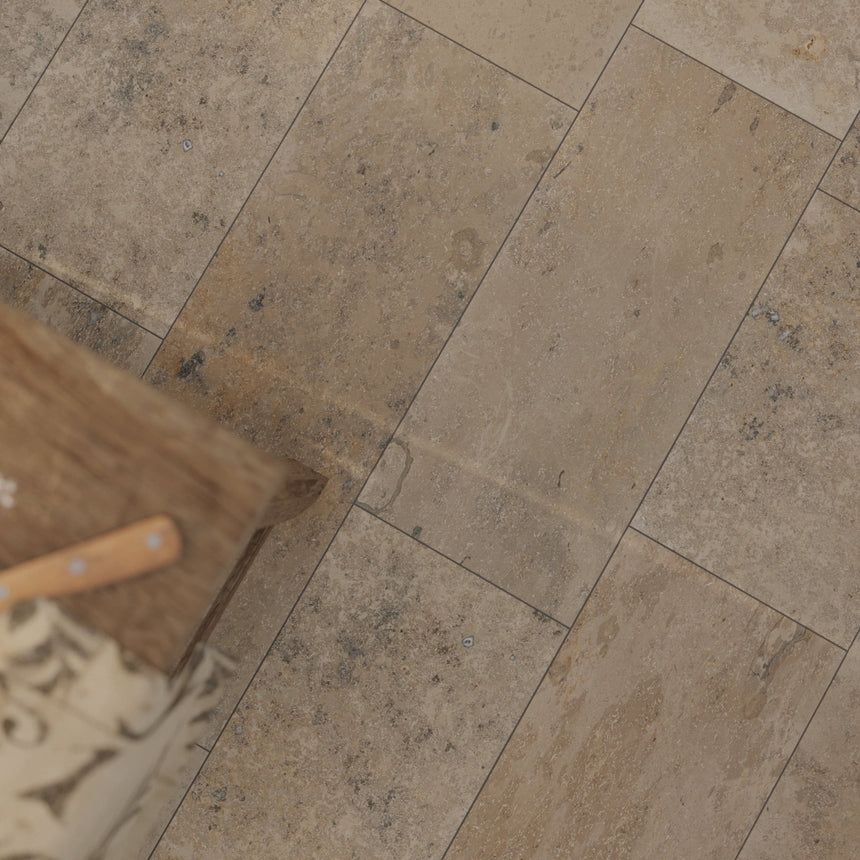 Jurakalksten Slipad Grå/Beige Fallande x305x10 - Stenbolaget