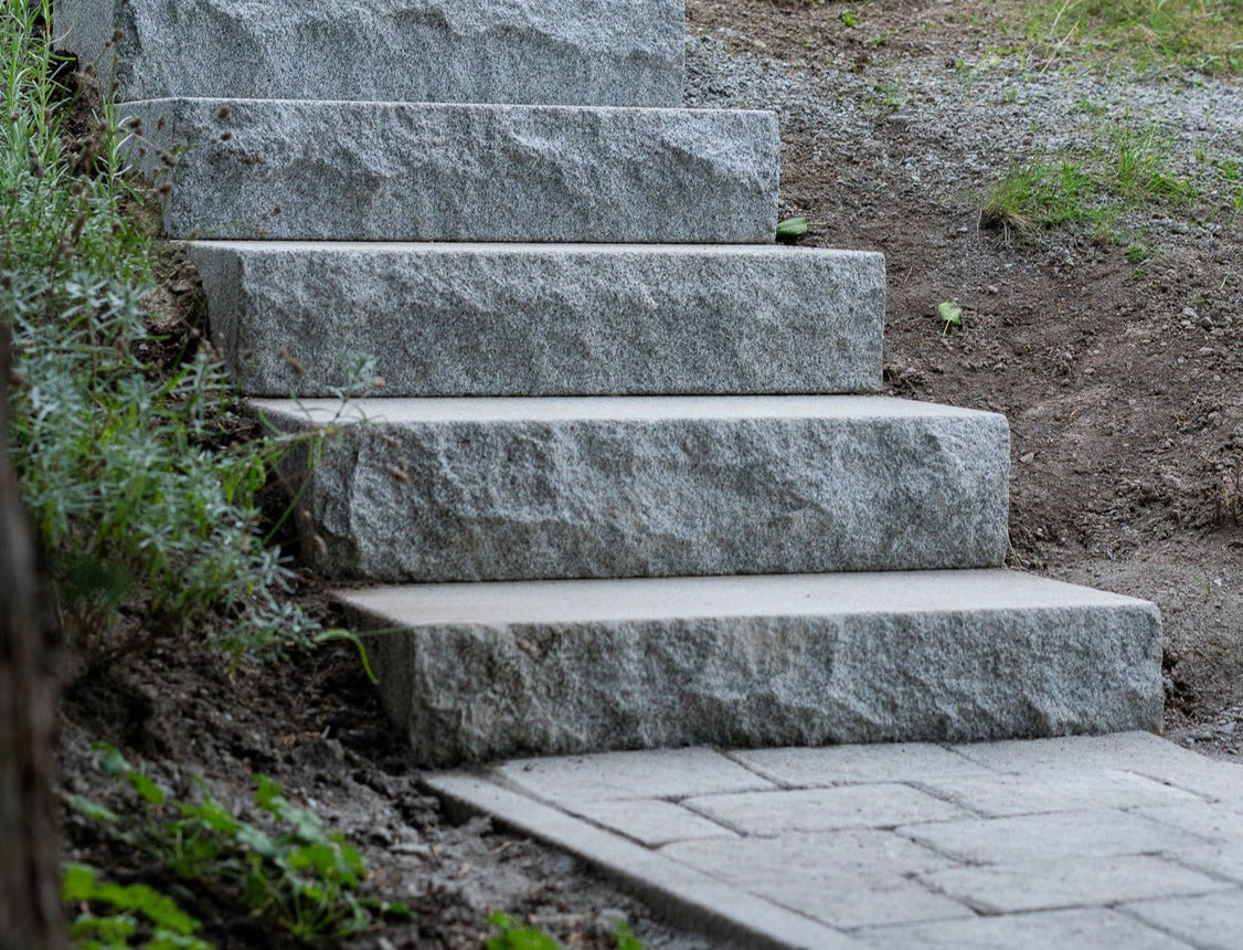 Stentrappa Bergama Granit Villa14 Grå 700x320x140 - Stenbolaget