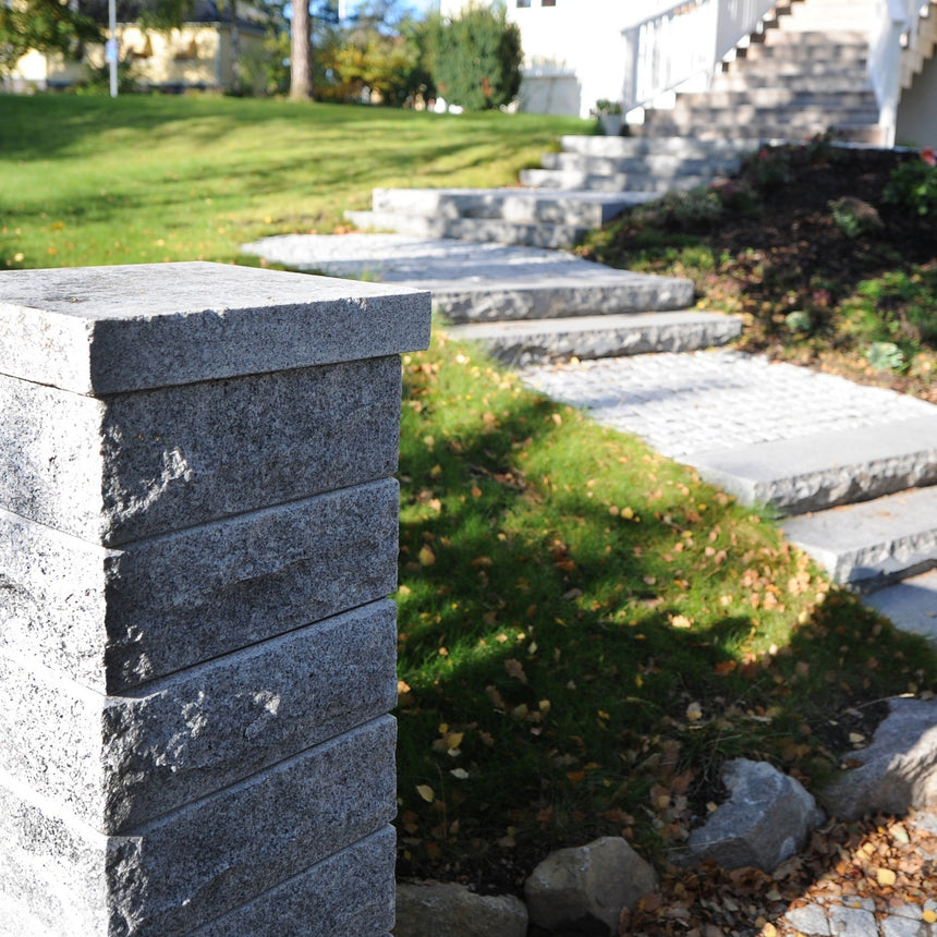 Stolpelement Bergama Granit Grå Rustik - Stenbolaget
