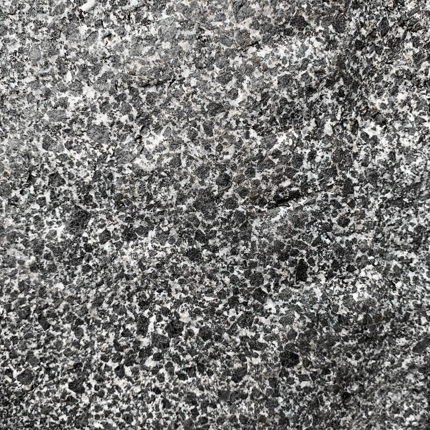Bergama Granit Grafitgrå Råhuggen Materialprov