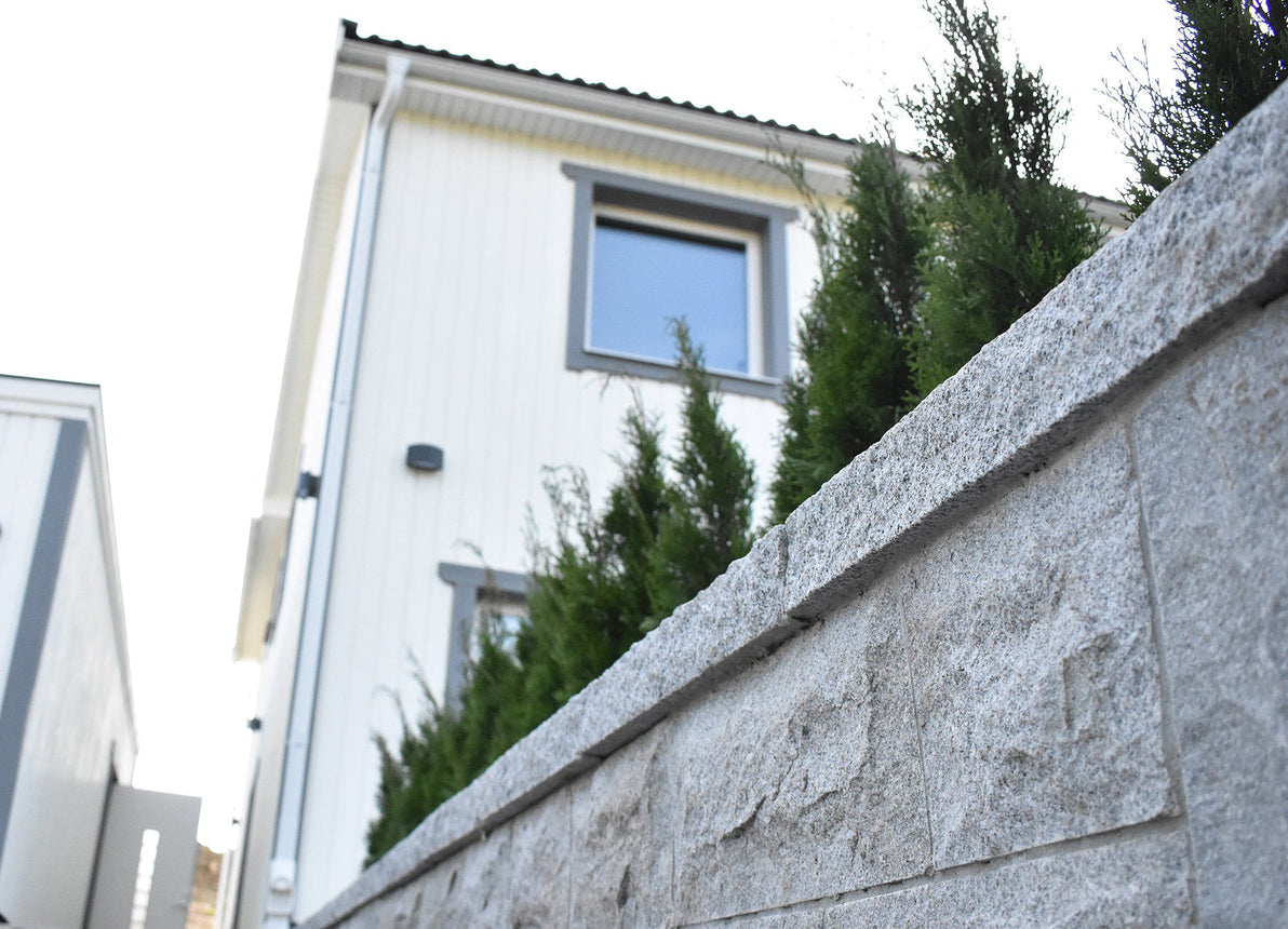 Avtäckning Bergama Granit Combi Grå 700x350x70 - Stenbolaget
