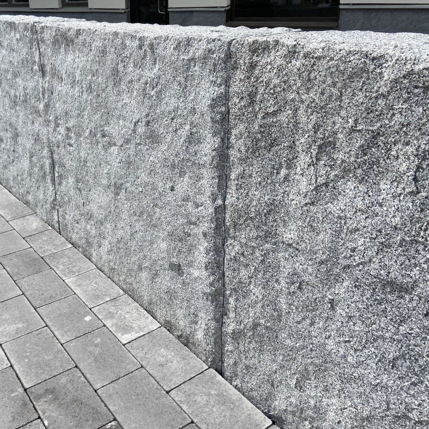 Blockstensmur Bergama Granit Rustik Grå 1000x800 - Stenbolaget