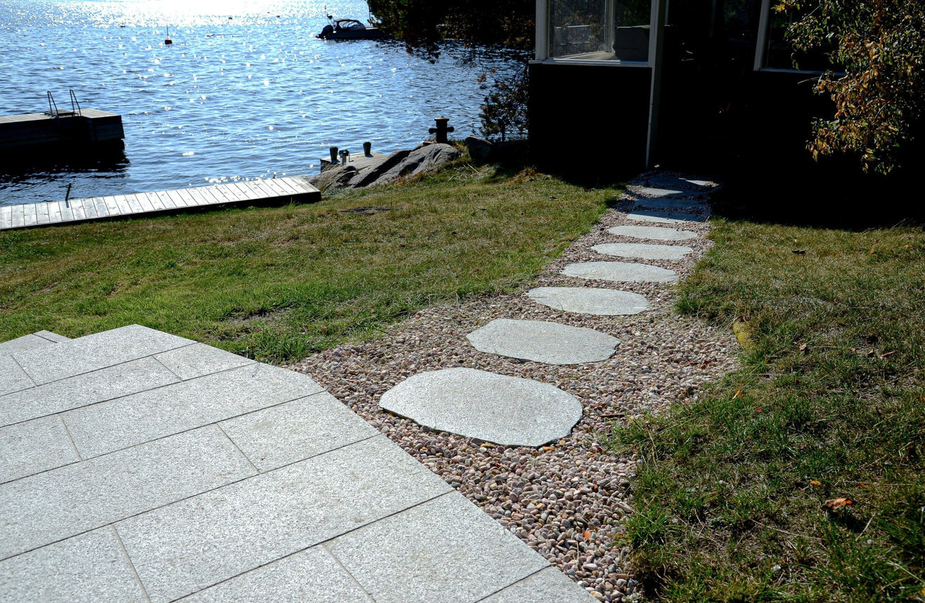 Granithäll Bergama Grå 600x300x60 - Stenbolaget