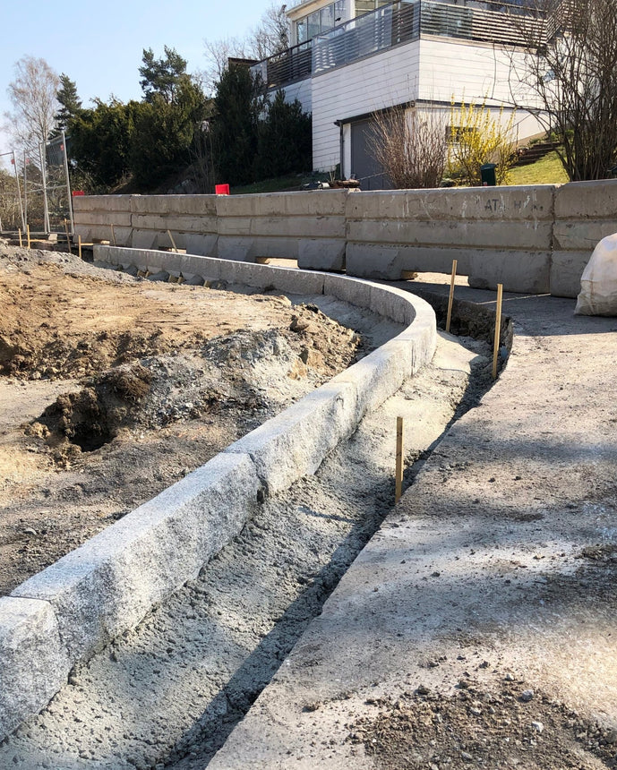 Granitkantsten Bergama RV2 Grå Radie 4,5 500 - 1100 - Stenbolaget