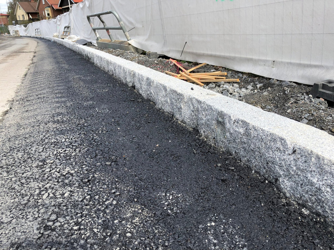 Granitkantsten Bergama RV4 Rak Grå 700 - 1100 - Stenbolaget