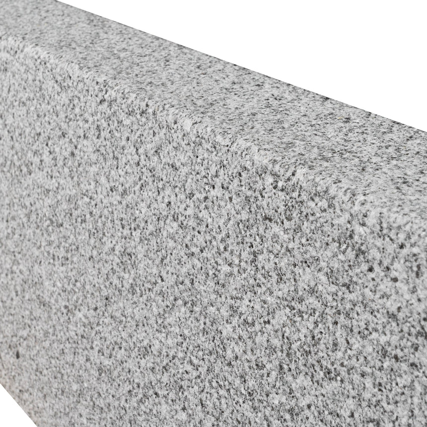 Granitkantsten Bergama RV6 Grå Rak Modern 700 - 1100 - Stenbolaget