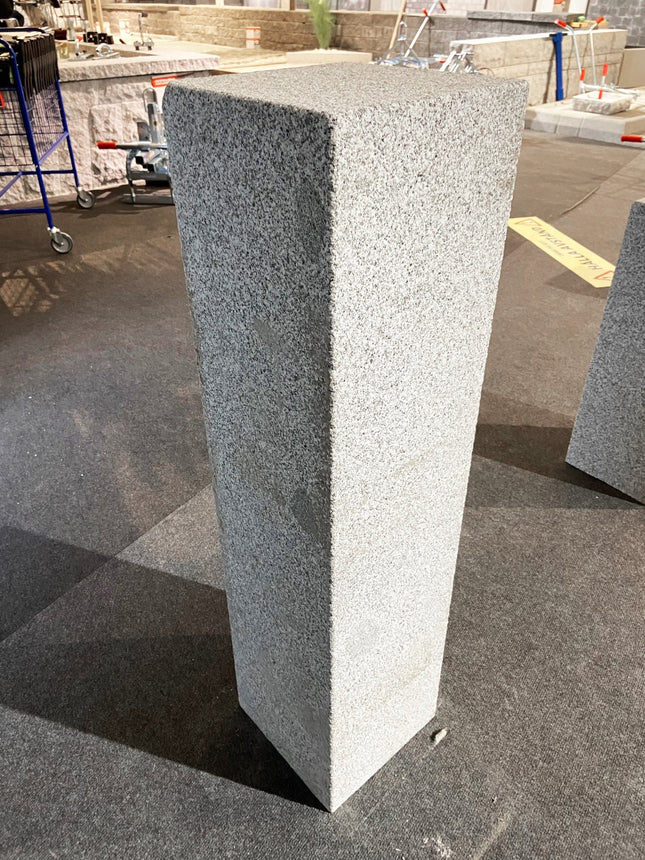 Granitstolpe Bergama Grå Modern 1500x250x250 - Stenbolaget