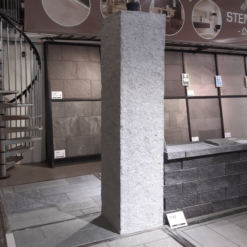 Granitstolpe Bergama Grå Rustik 2300x500x500 - Stenbolaget