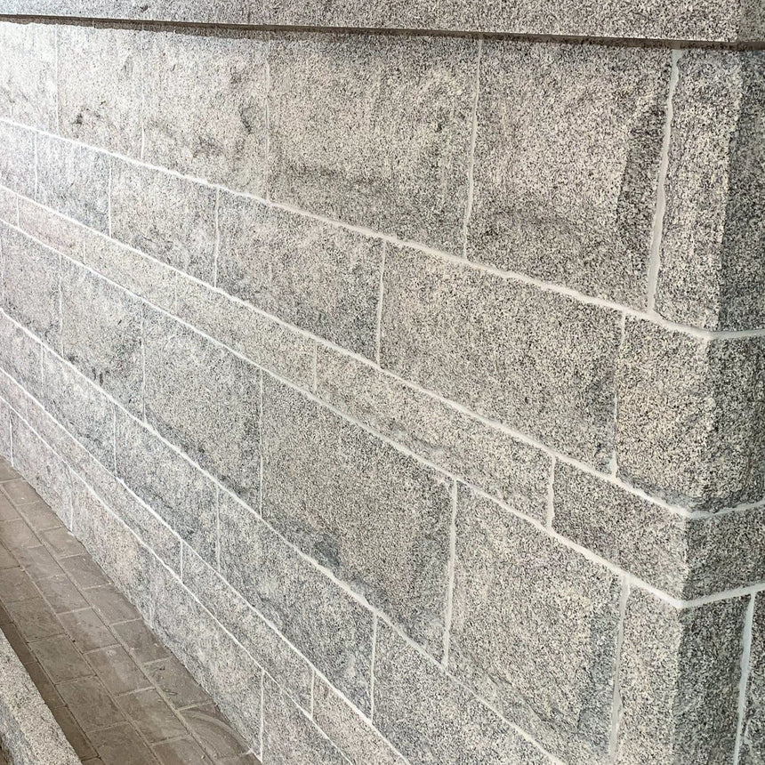 Murbeklädnad Bergama Granit Hörn Grå 100 - Stenbolaget