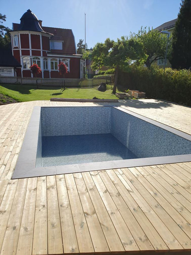 Poolkantsten Ecostone Dark Limegrey Hörn - Stenbolaget
