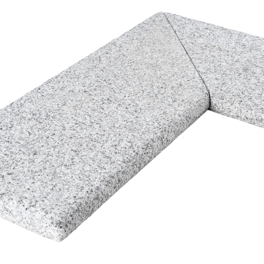 Poolsten Bergama Granit Hörn Grå 500/500x200x30 - Stenbolaget