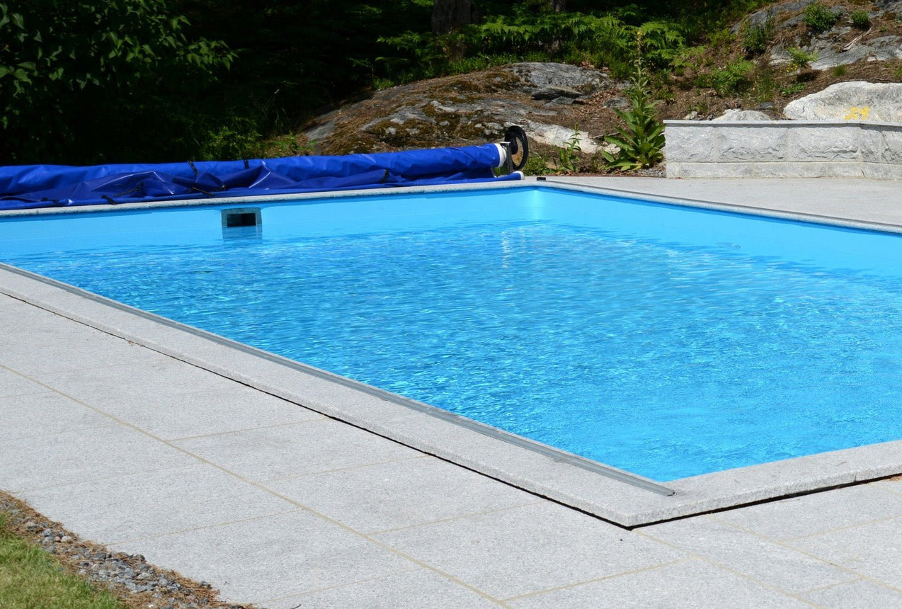 Poolsten Bergama Granit Hörn Grå 500/500x300x30 - Stenbolaget