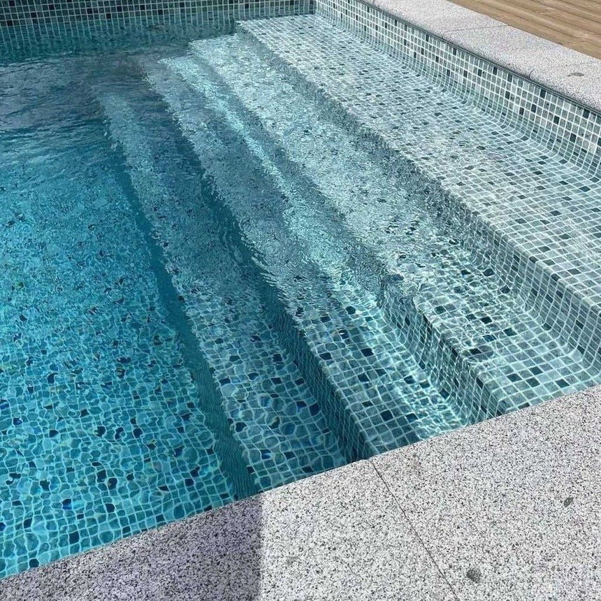 Poolsten Bergama Granit Rak Grå 600x300x30 - Stenbolaget