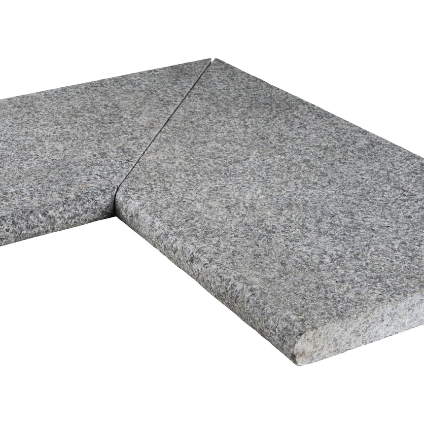 Poolsten Granit Hörn Grafitgrå 500/500x300x30 - Stenbolaget