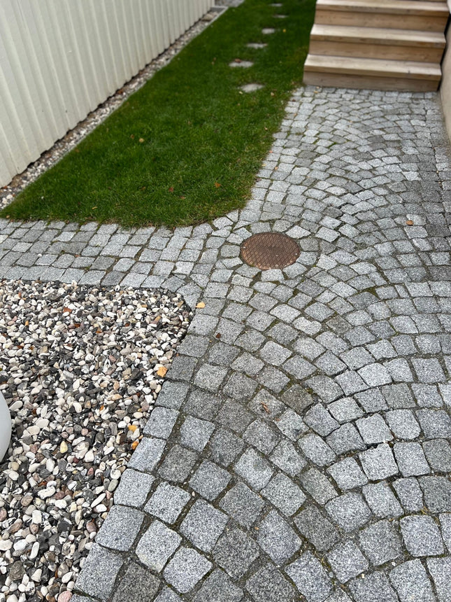 Smågatsten Bergama Granit Grå Rustik 8/10 - Stenbolaget