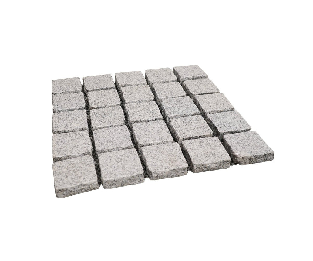 Smågatsten Grå På Nät 500x500x30 - Stenbolaget
