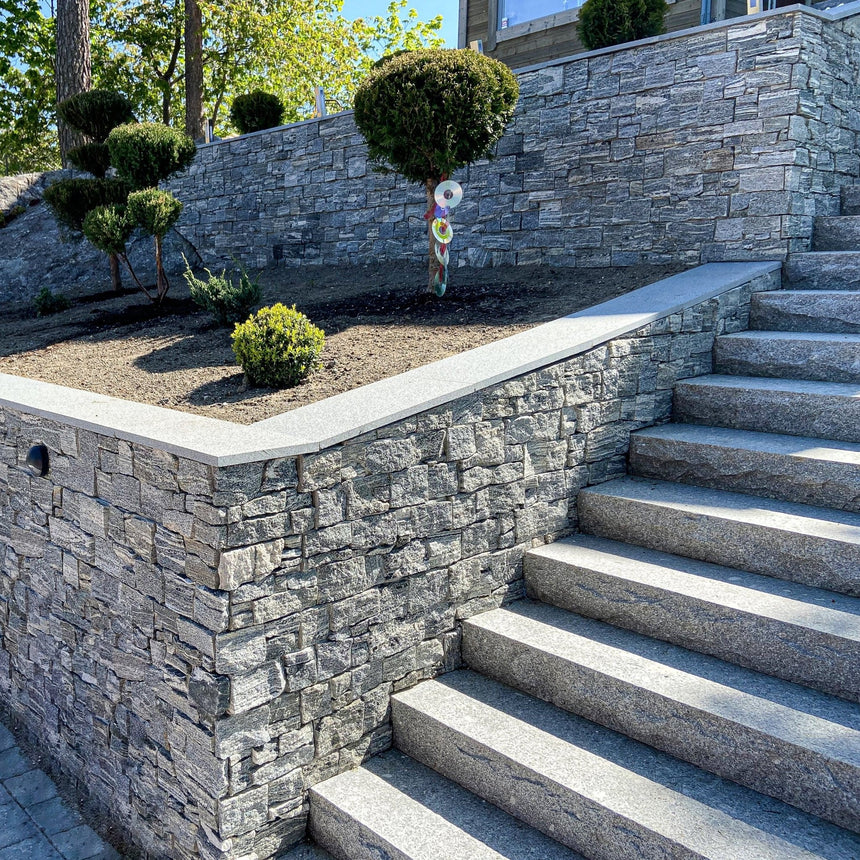 Stentrappa Bergama Granit Premium Grå 1000x350x150 - Stenbolaget