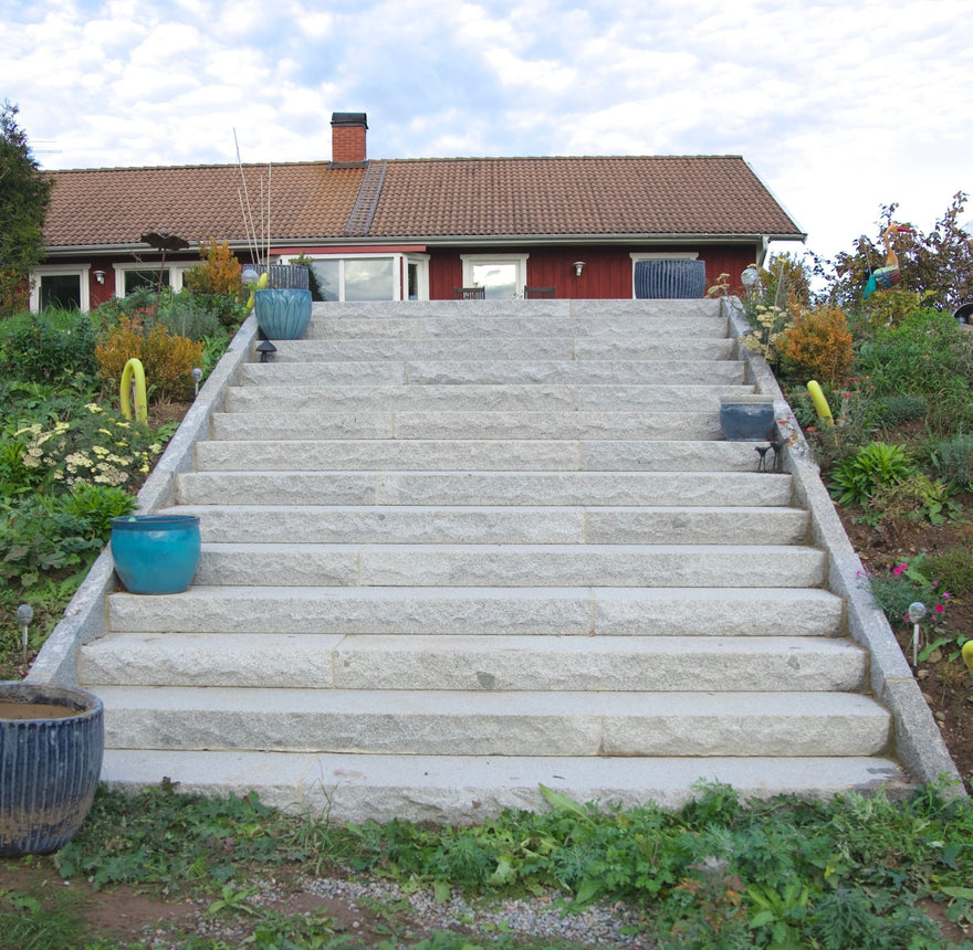 Stentrappa Bergama Granit Premium Grå 1200x350x150 - Stenbolaget
