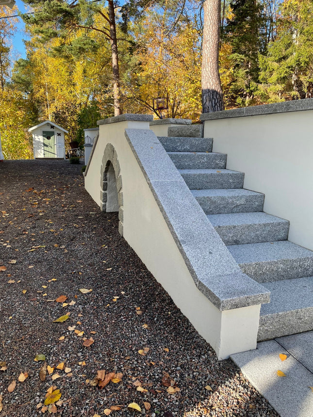 Stentrappa Bergama Granit Premium Grå 1200x350x150 - Stenbolaget