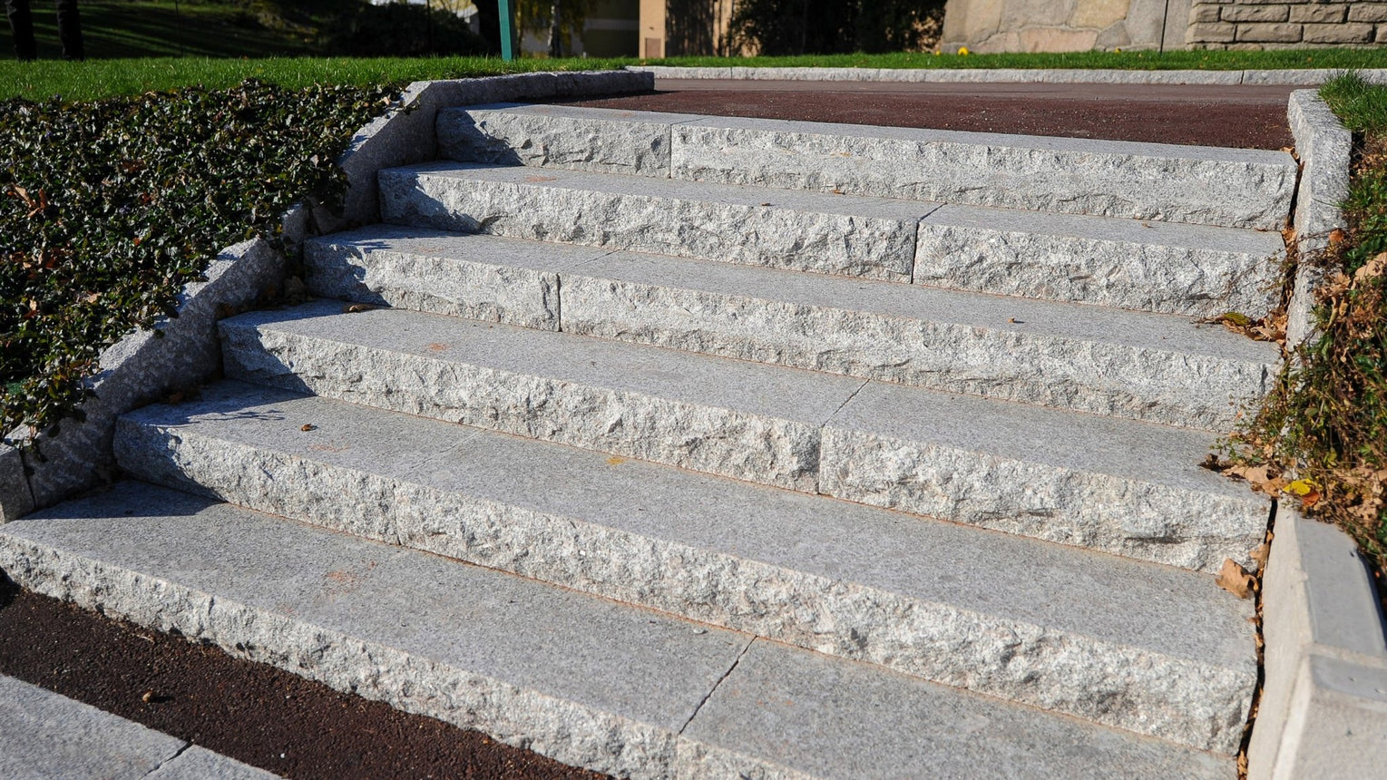 Stentrappa Bergama Granit Premium Grå 1200x350x150 - Stenbolaget