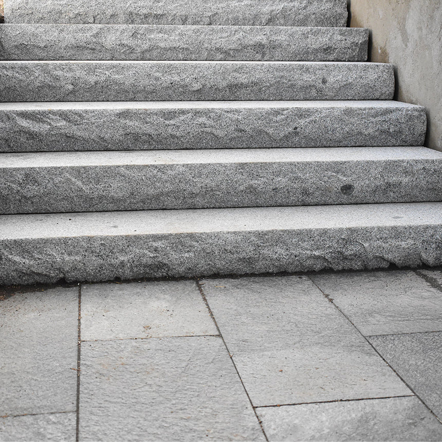 Stentrappa Bergama Granit Premium Grå 1500x350x150 - Stenbolaget