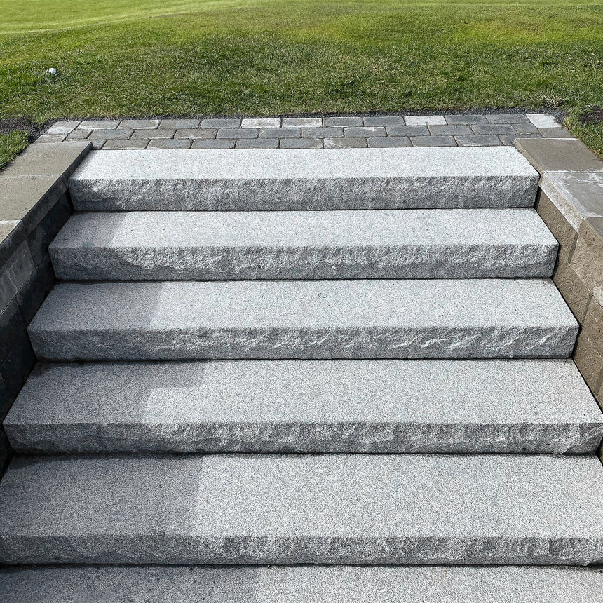 Stentrappa Bergama Granit Premium Grå 1500x350x150 - Stenbolaget
