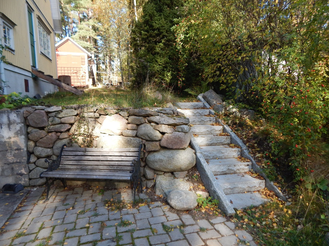 Stentrappa Bergama Granit Premium Grå 700x350x150 - Stenbolaget