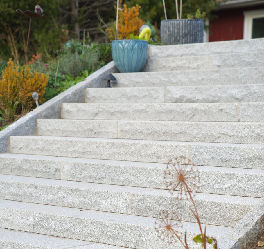 Stentrappa Bergama Granit Villa14 Grå 1200x320x140 - Stenbolaget