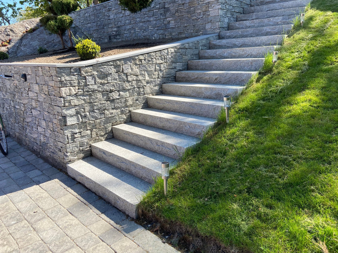 Stentrappa Bergama Granit Villa14 Grå 1200x320x140 - Stenbolaget