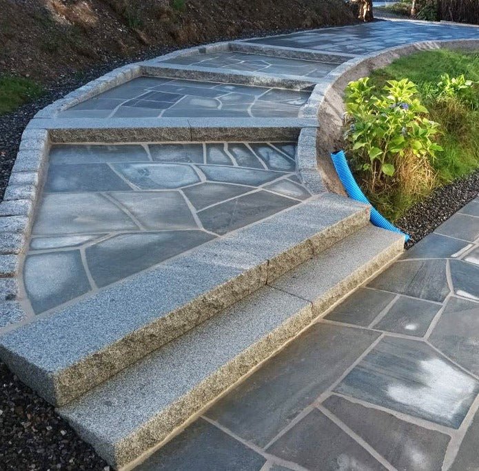 Storgatsten Bergama Granit Grå Tumlad 14/21 - Stenbolaget