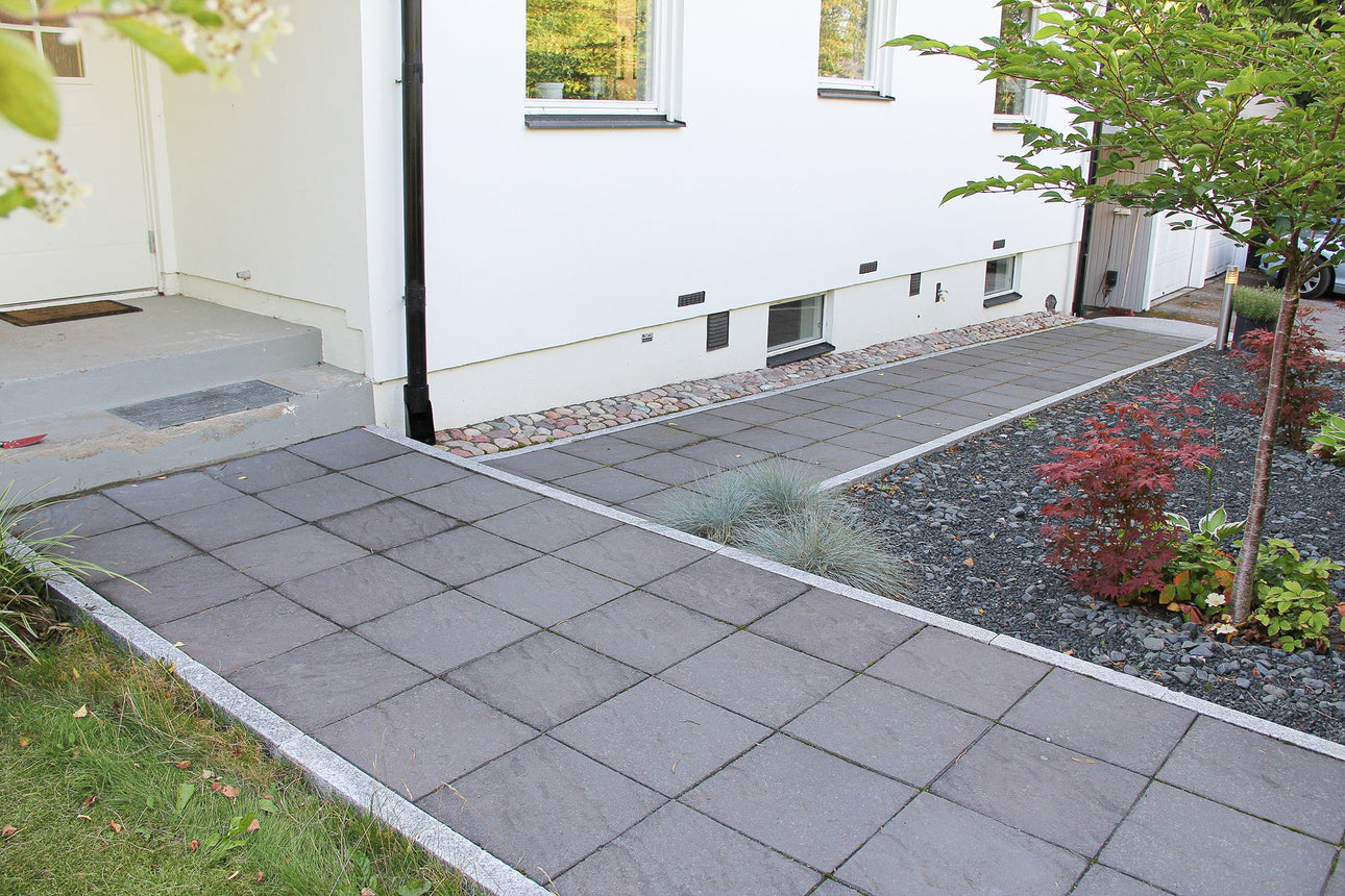 Trädgårdskantsten Bergama Granit Mini Modern Grå - Stenbolaget